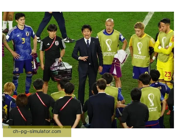 国足18强赛客场遭日本大比分击败引发球迷热议